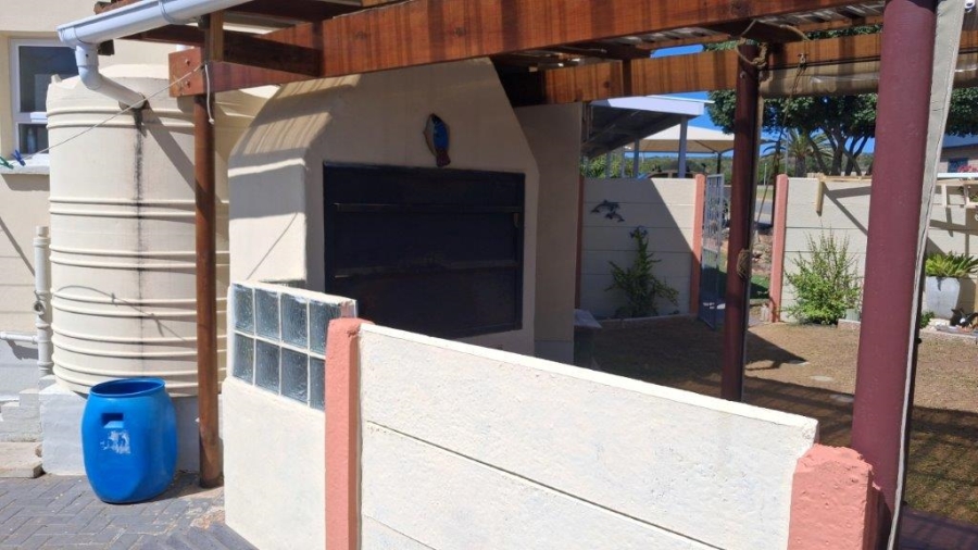 3 Bedroom Property for Sale in Stilbaai Wes Western Cape